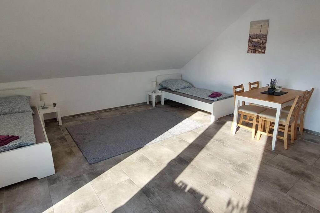 Grosse Tolle 4 Zimmer Ferienwohnung Im Herzen Des Odenwaldes Mörlenbach Εξωτερικό φωτογραφία