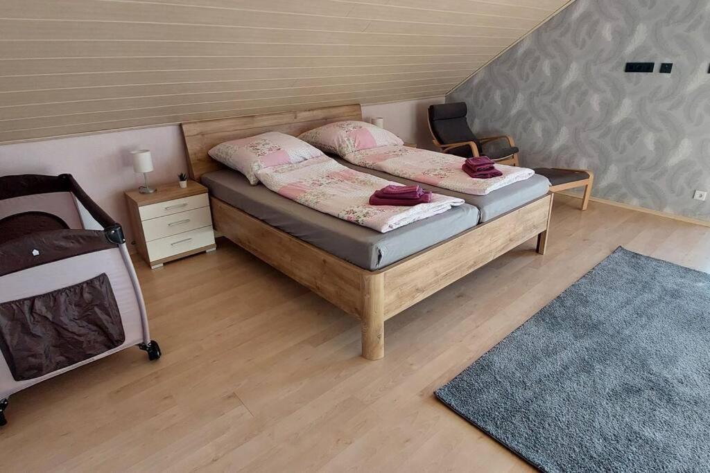 Grosse Tolle 4 Zimmer Ferienwohnung Im Herzen Des Odenwaldes Mörlenbach Εξωτερικό φωτογραφία